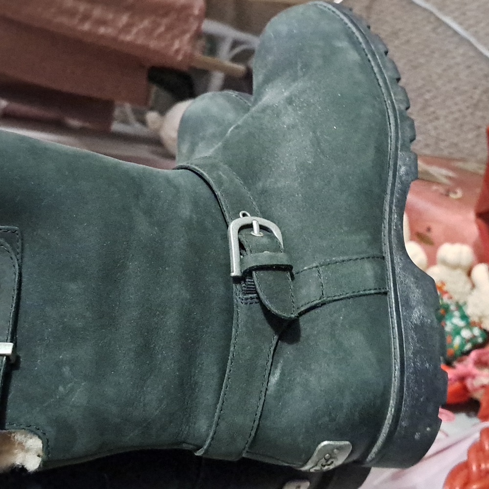 Boots - Picture 2 of 4